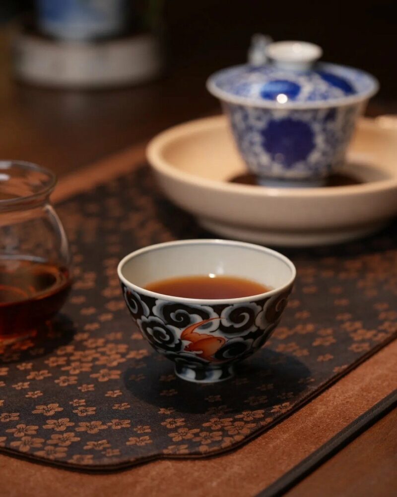 Handmade Hand-painted Qinghua  Scrolling Clouds with Red Bats 90ml Host Cup